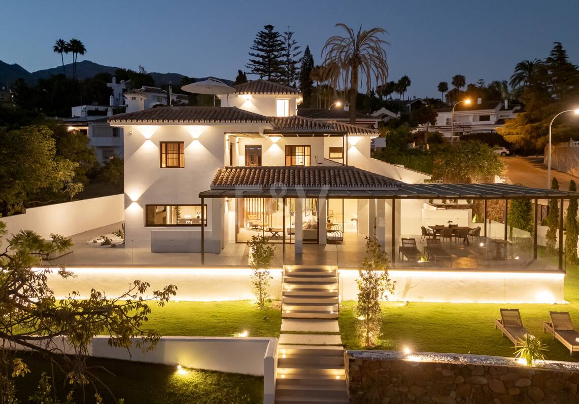 Boho de luxe style chic Villa près de la plage sur le Golden Mile à partir de 19 500€/sémana