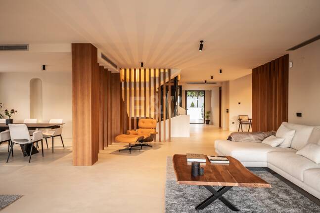 Luxury Boho Chic-style Villa near the Beach on the Golden Mile from 19,500€/week