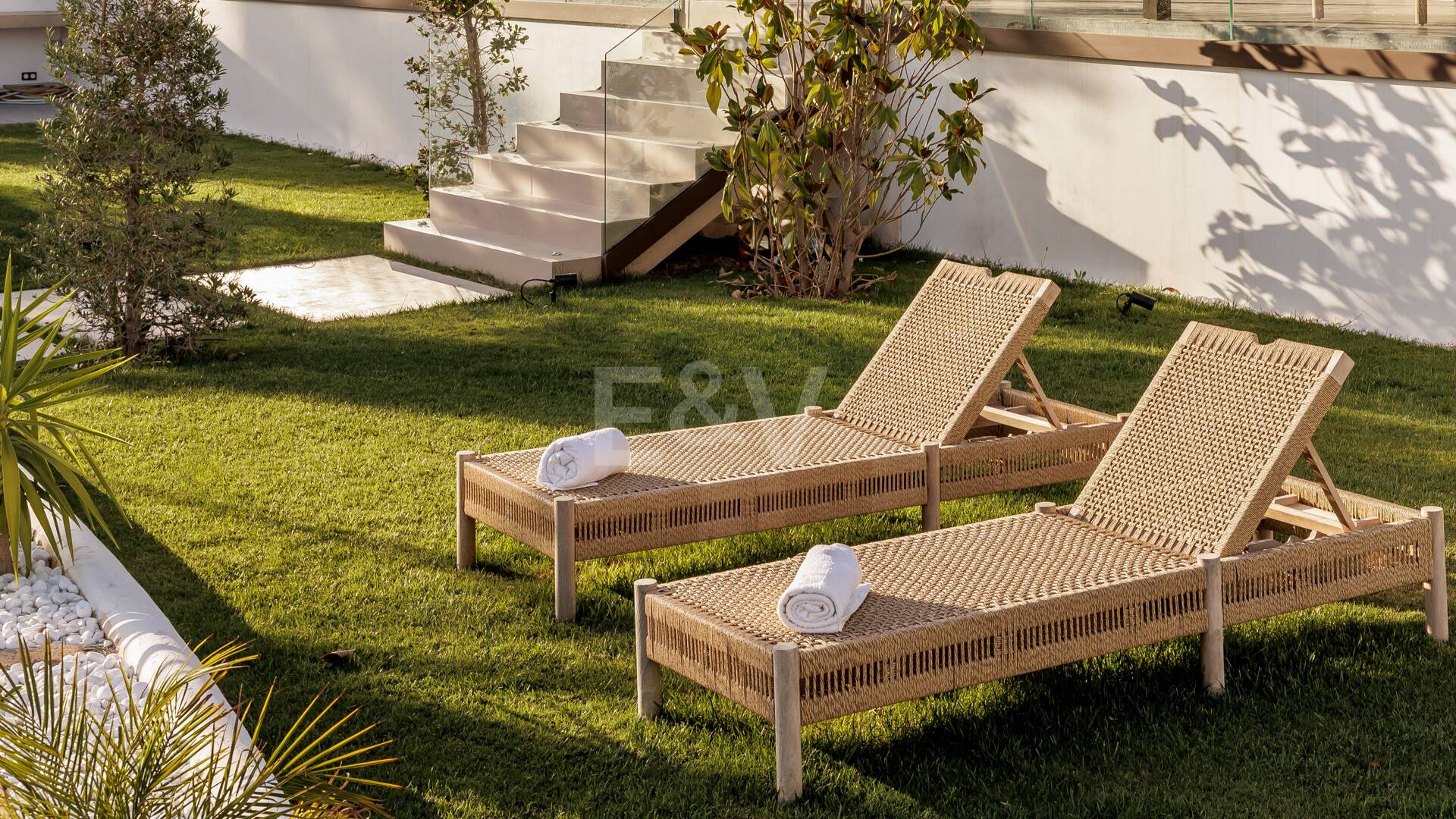 Luxury Boho Chic-style Villa near the Beach on the Golden Mile from 19,500€/week