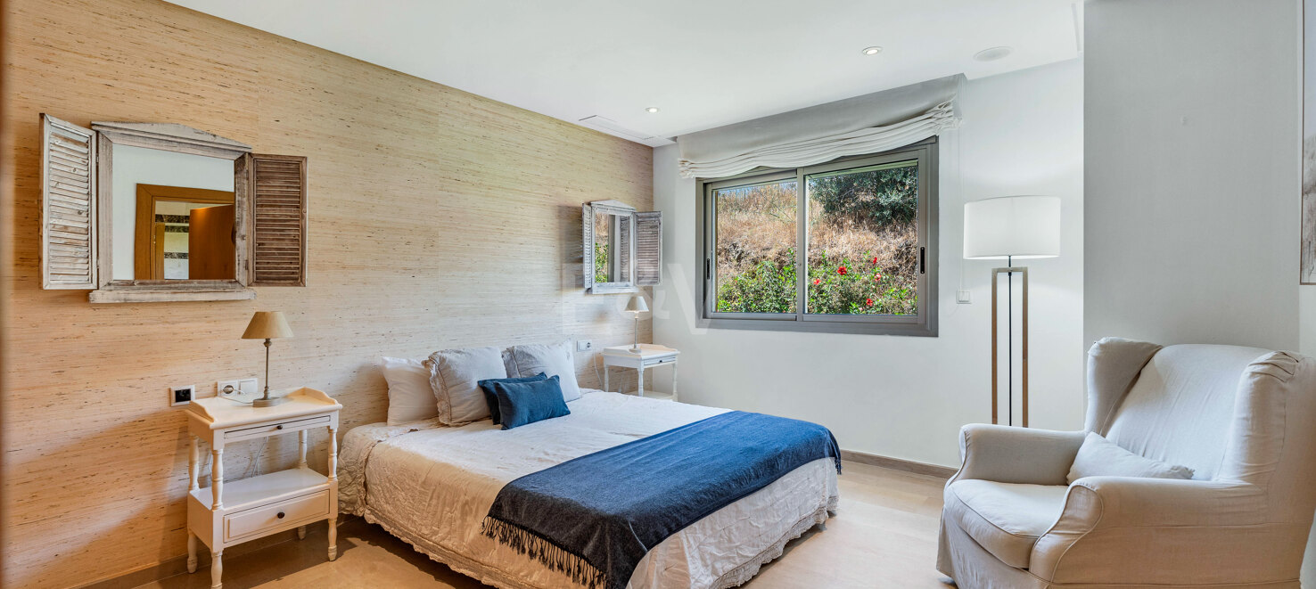 Rymliga Townhouse med Rooftop Terrace och Mountain Views