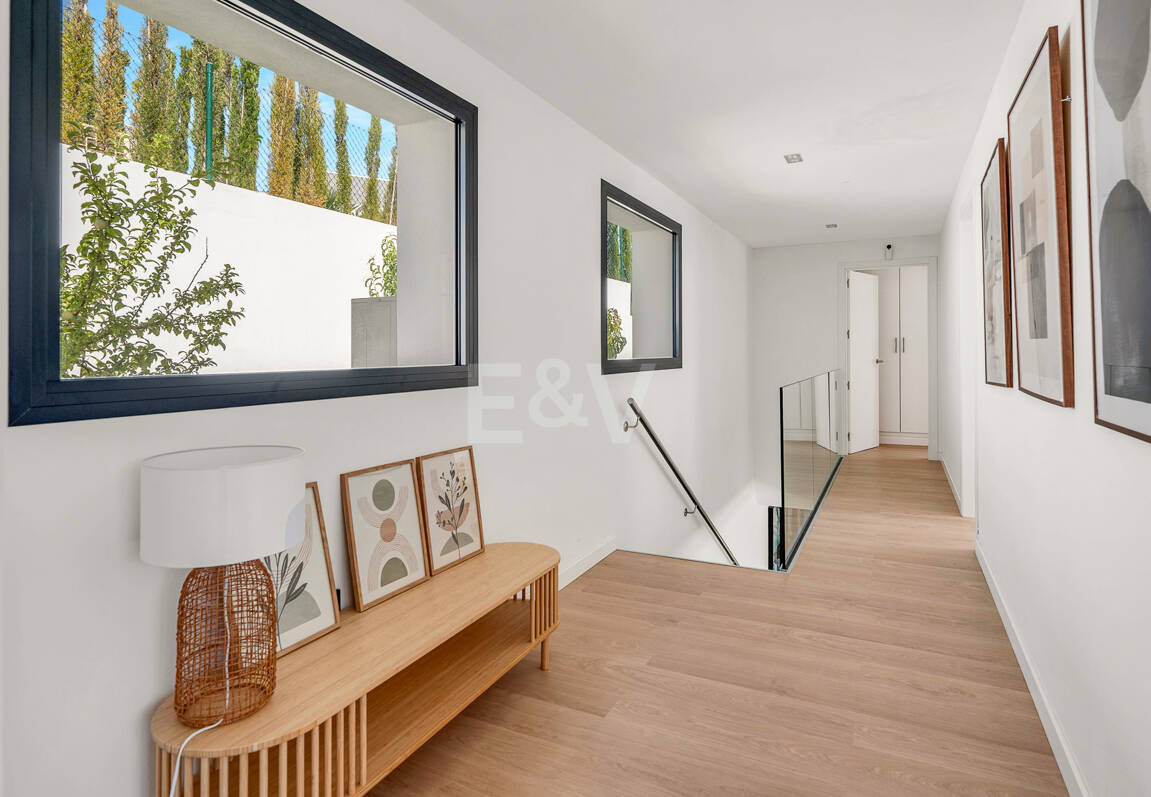 Fantastiskt prissatt lyx Villa med gym och underhållande faciliteter i Cabopino