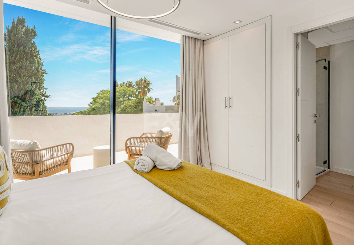 Fantastiskt prissatt lyx Villa med gym och underhållande faciliteter i Cabopino