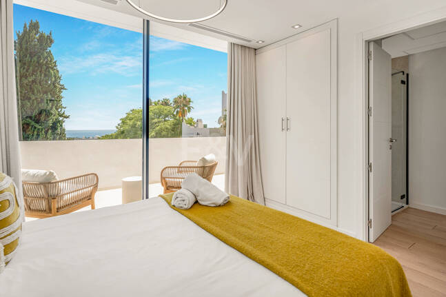 Fantastiskt prissatt lyx Villa med gym och underhållande faciliteter i Cabopino