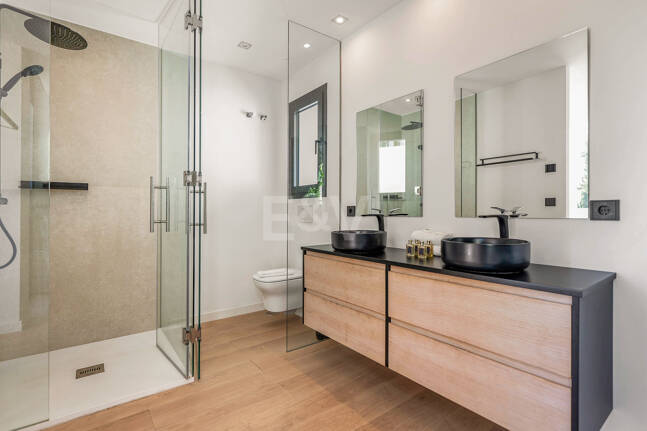 Fantastiskt prissatt lyx Villa med gym och underhållande faciliteter i Cabopino