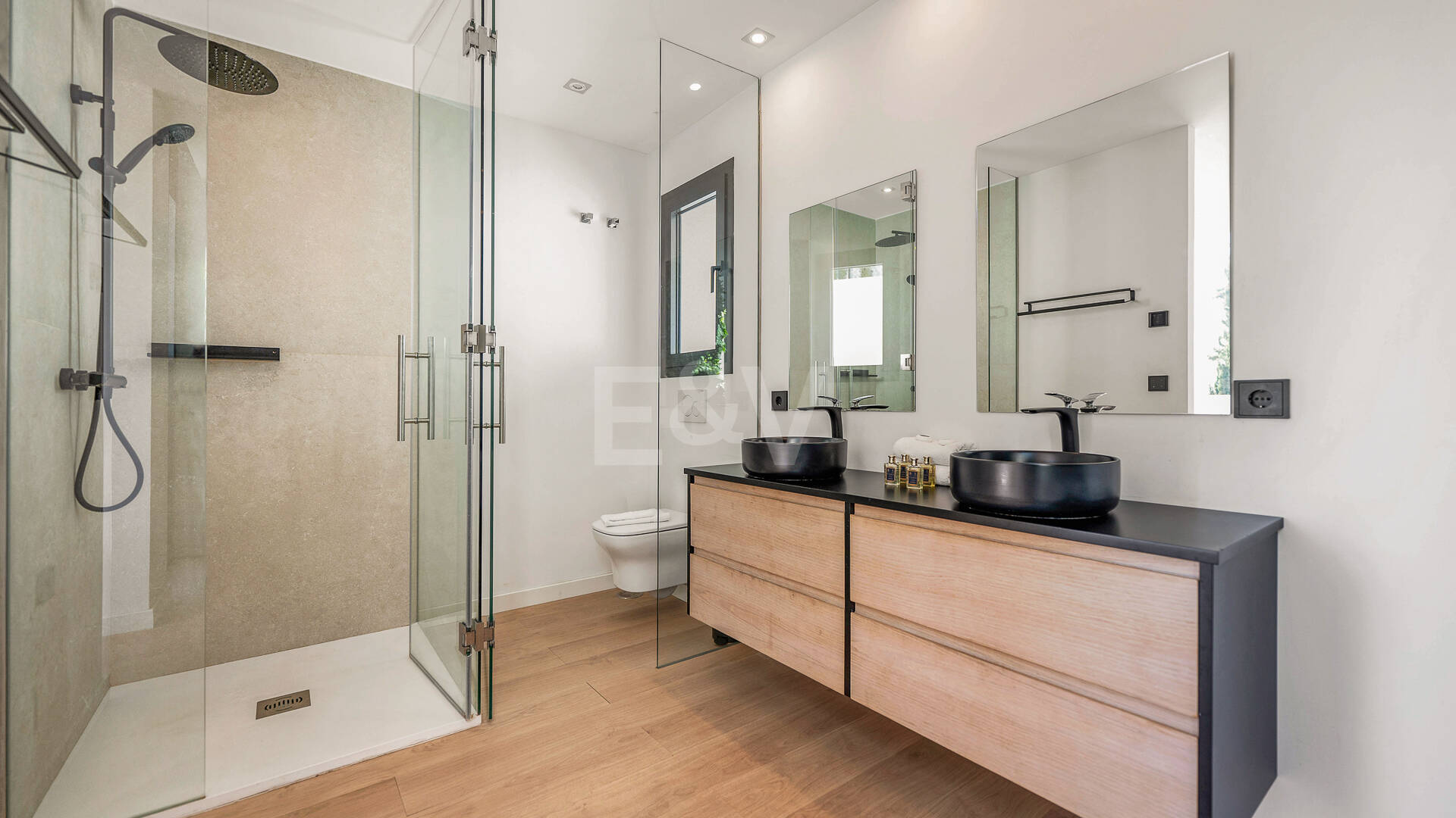 Fantástica villa de lujo a un precio increíble con gimnasio e instalaciones de ocio en Cabopino