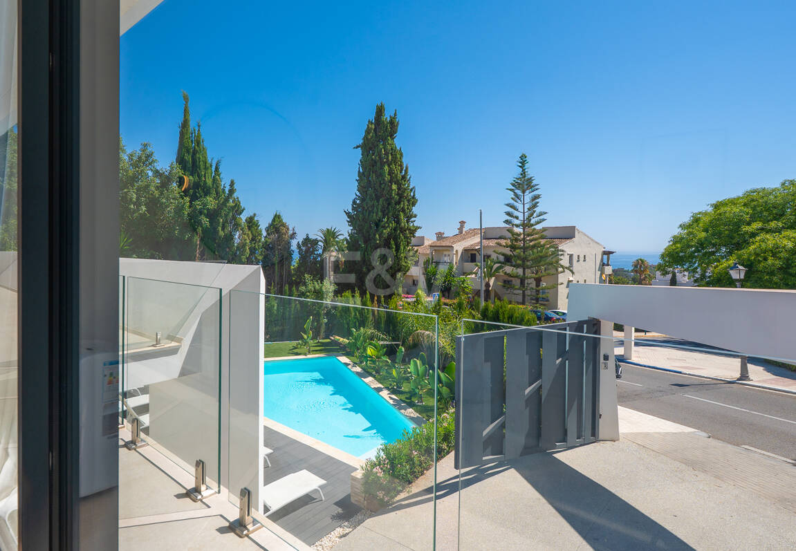 Fantastiskt prissatt lyx Villa med gym och underhållande faciliteter i Cabopino