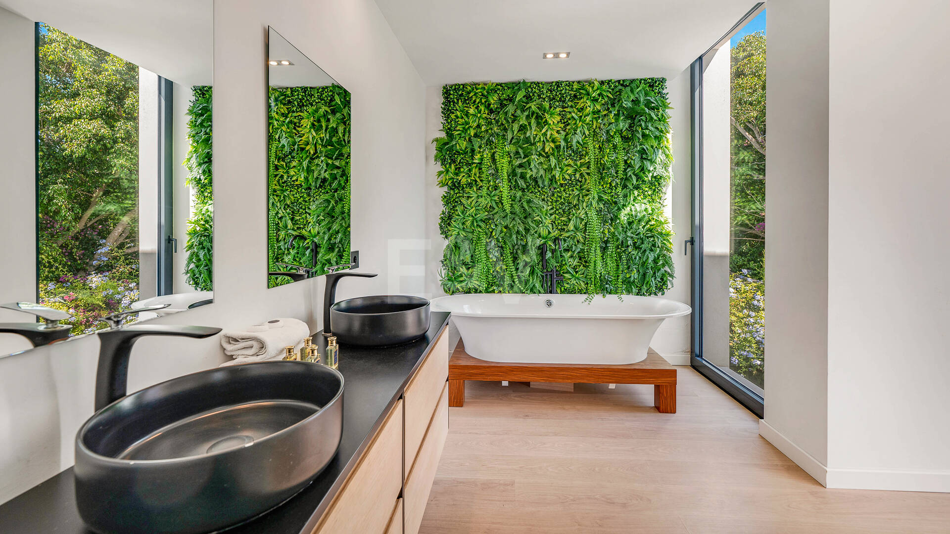 Fantastiskt prissatt lyx Villa med gym och underhållande faciliteter i Cabopino