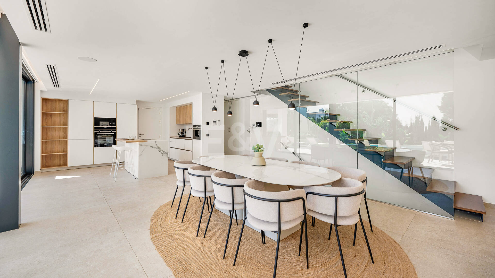 Fantástica villa de lujo a un precio increíble con gimnasio e instalaciones de ocio en Cabopino