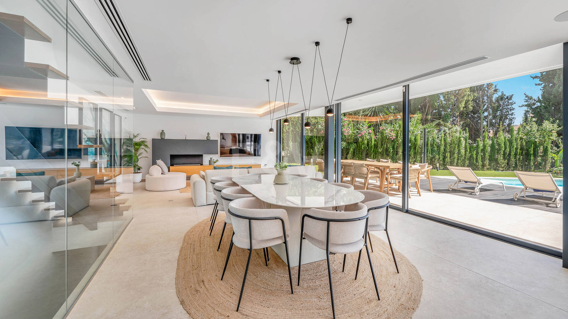 Fantástica villa de lujo a un precio increíble con gimnasio e instalaciones de ocio en Cabopino