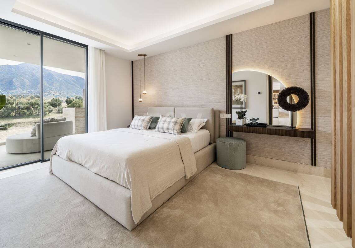 Exceptional Duplex Penthouse in Marbella’s Golf Valley with Rooftop Pool and Panoramic Views