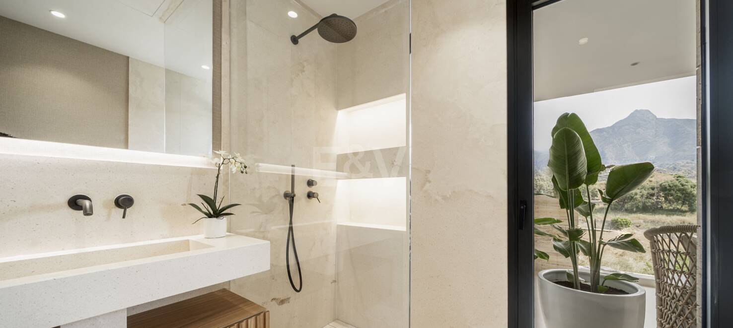 Exklusives Penthouse mit Privatem Pool und Blick über das Golf Valley