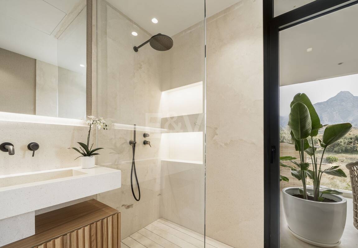 Penthouse exclusif avec piscine privée et vallée de golf panoramique Vues