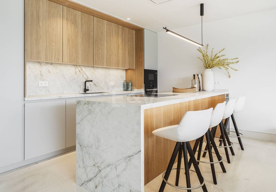 Exclusive Penthouse with Private Rooftop Pool and Panoramic Golf Valley Views