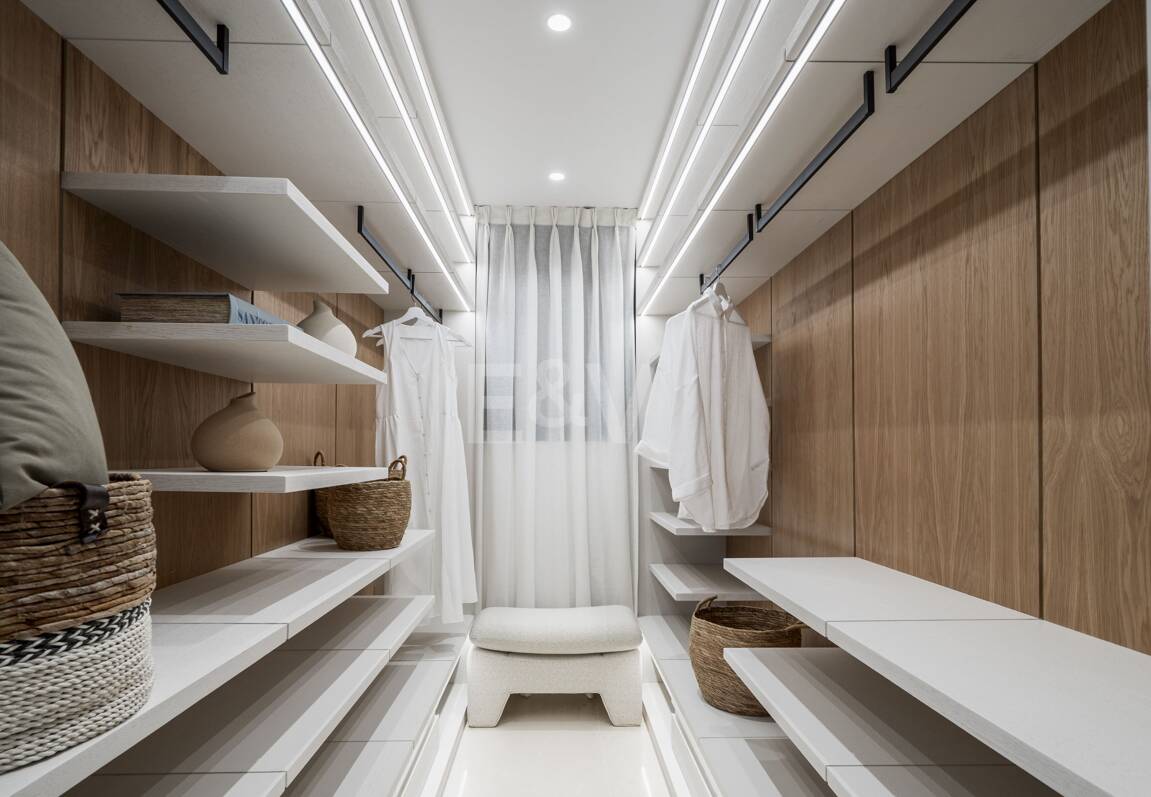 Penthouse exclusif avec piscine privée et vallée de golf panoramique Vues