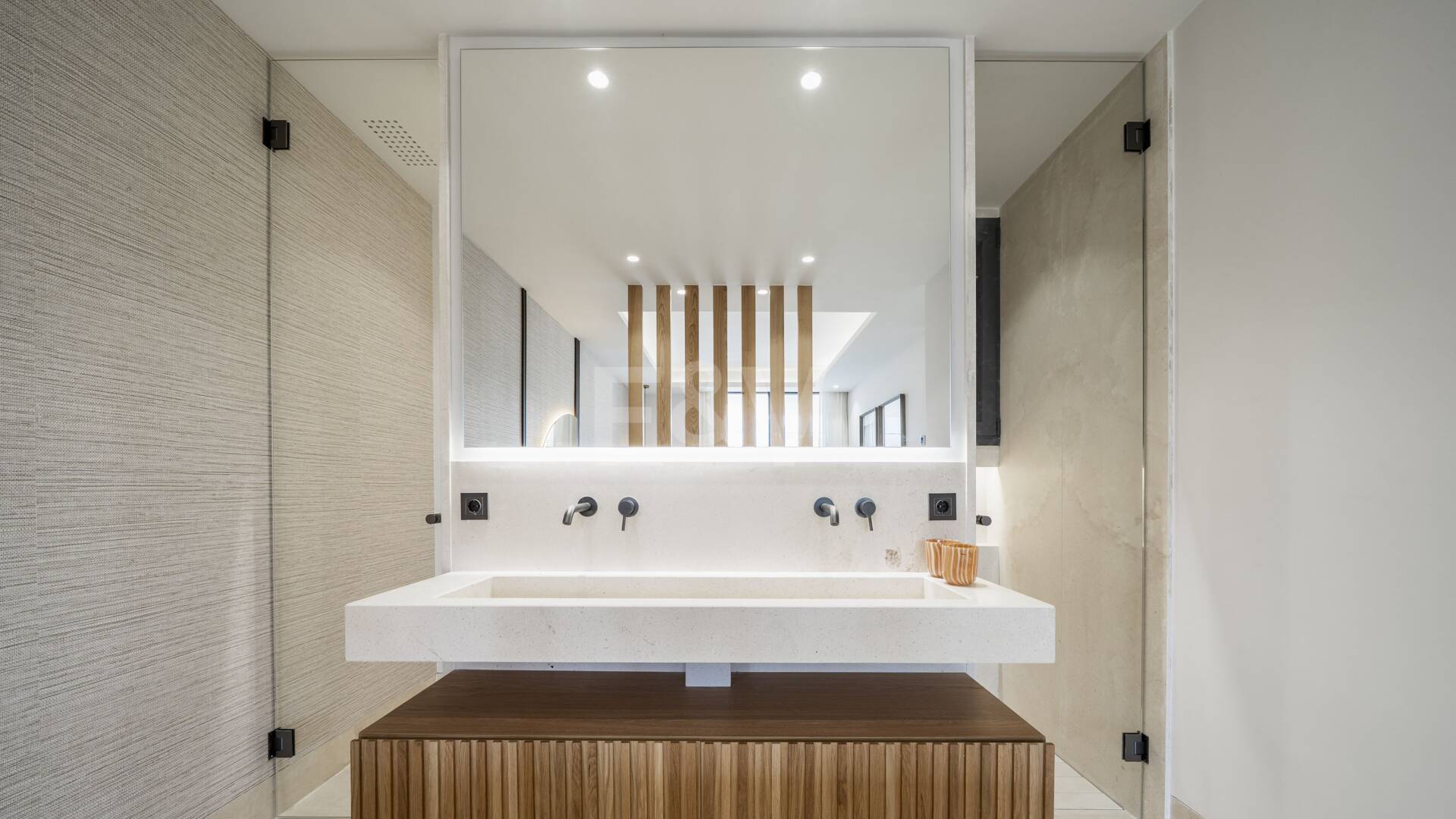 Penthouse exclusif avec piscine privée et vallée de golf panoramique Vues