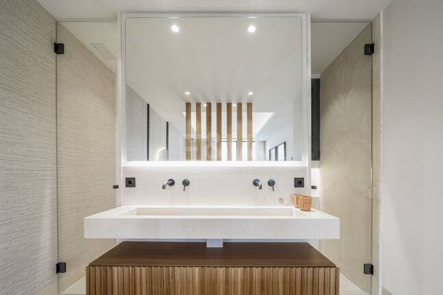 Design contemporain et vie en plein air au cœur de Nueva Andalucía