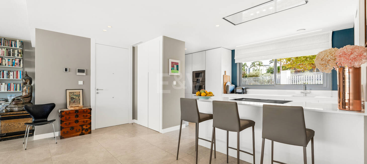Apartament na sprzedaż w Los Monteros, Marbella Wschodnia