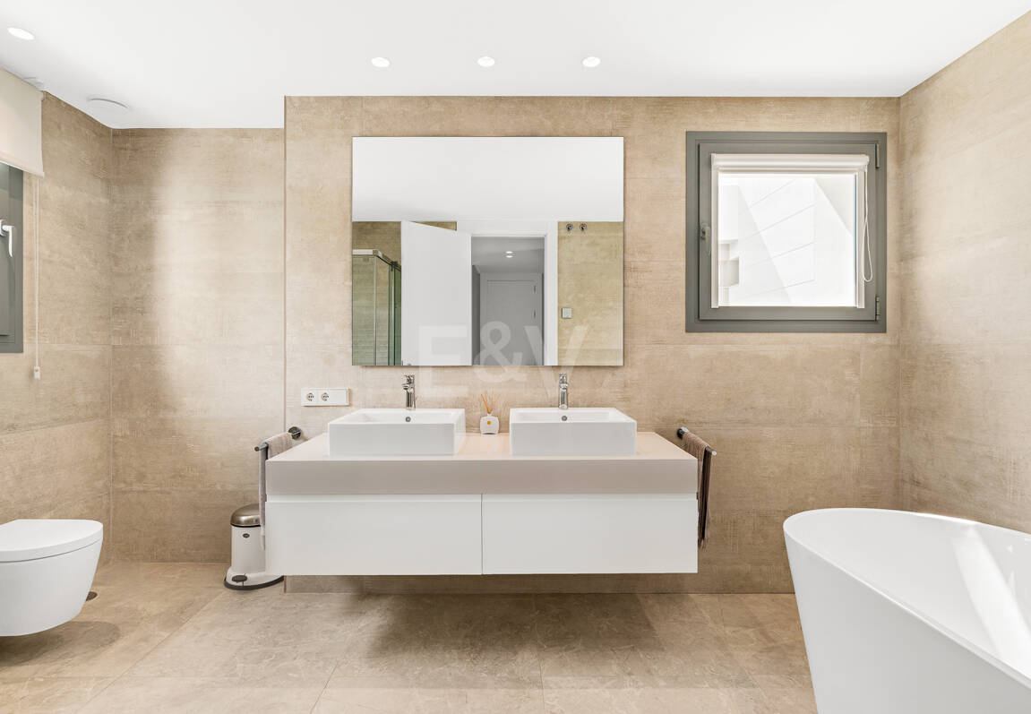 Exclusive Elegante 3-Zimmer-Wohnung mit Blick auf den Sonnenuntergang in Soul Marbella