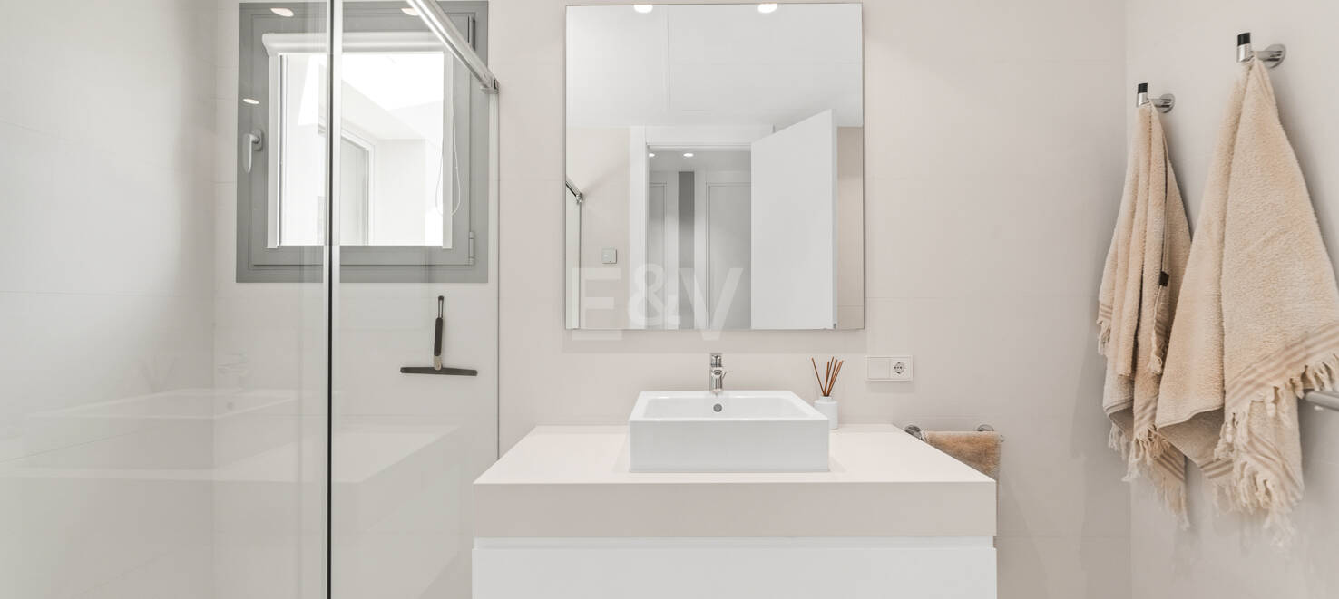 Apartament na sprzedaż w Los Monteros, Marbella Wschodnia