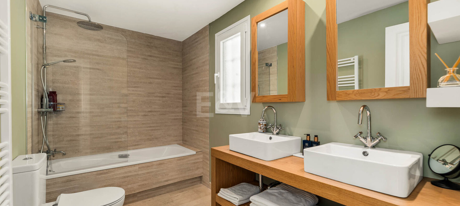 Semi fristående Villa med privat pool, trädgård