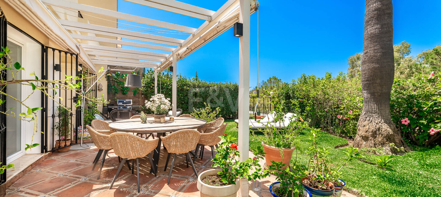 Semi fristående Villa med privat pool, trädgård