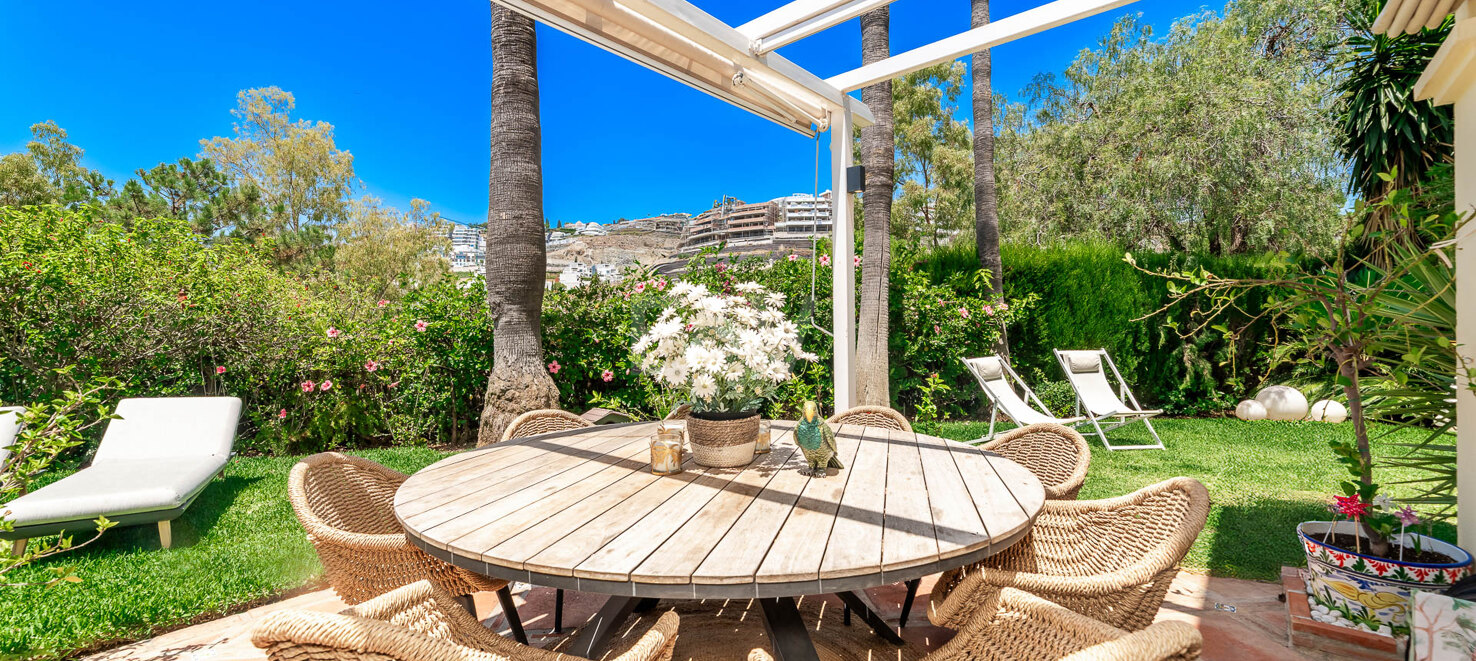 Semi fristående Villa med privat pool, trädgård