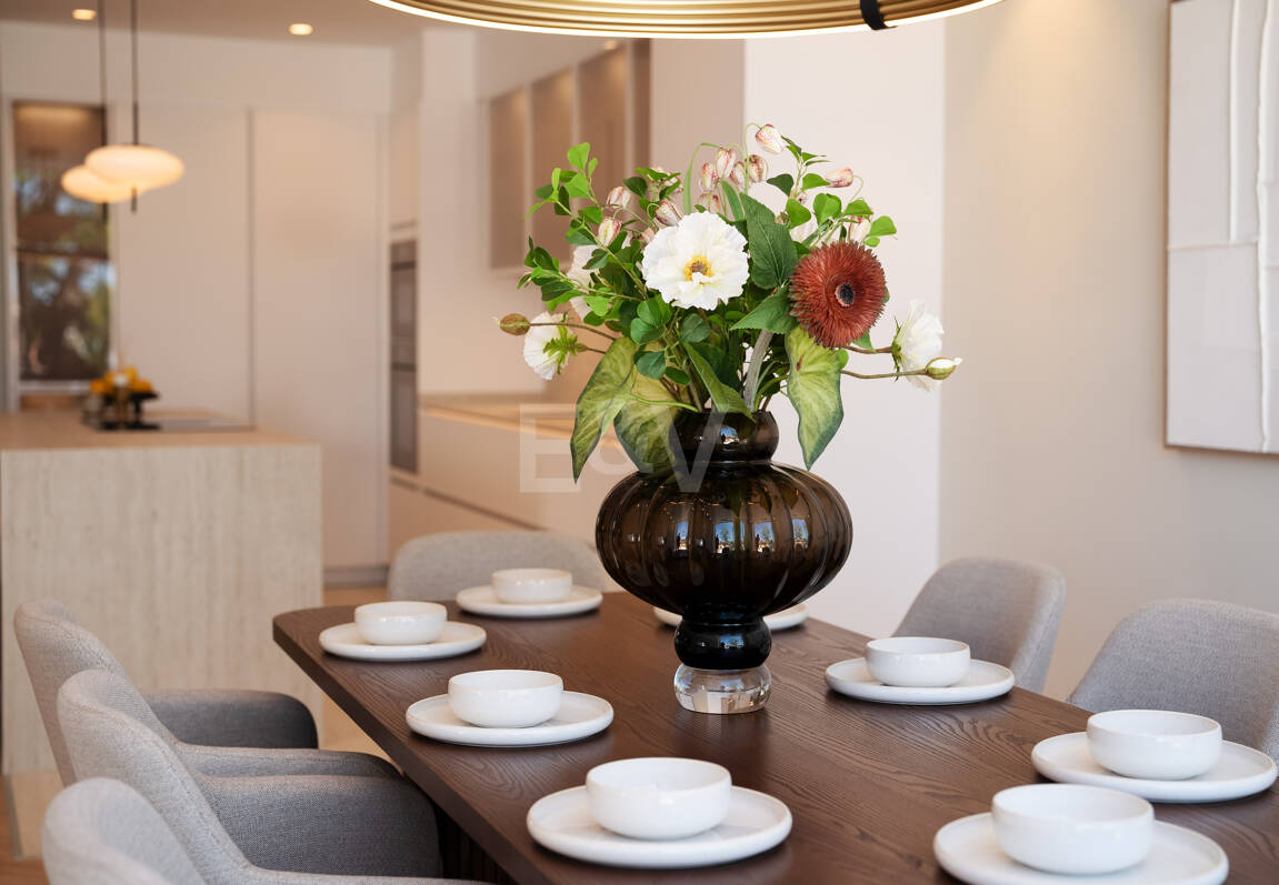 Contemporary Luxury Townhouse Steps from Puente Romano Beach Resort