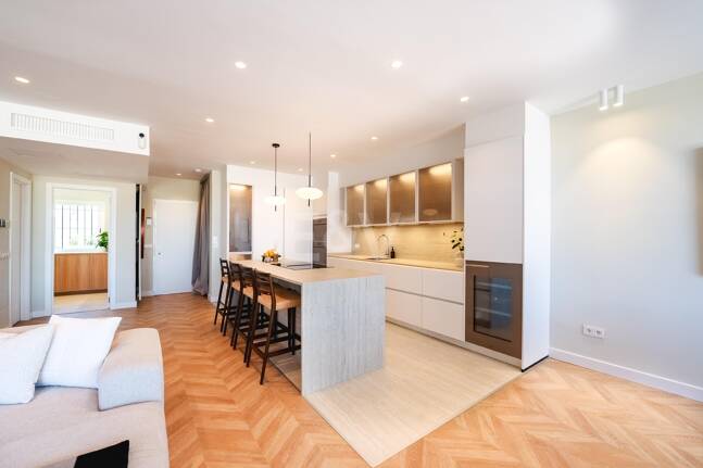 Contemporary Luxury Townhouse Steps from Puente Romano Beach Resort