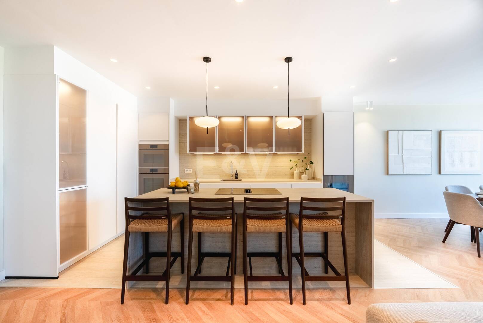 Contemporary Luxury Townhouse Steps from Puente Romano Beach Resort