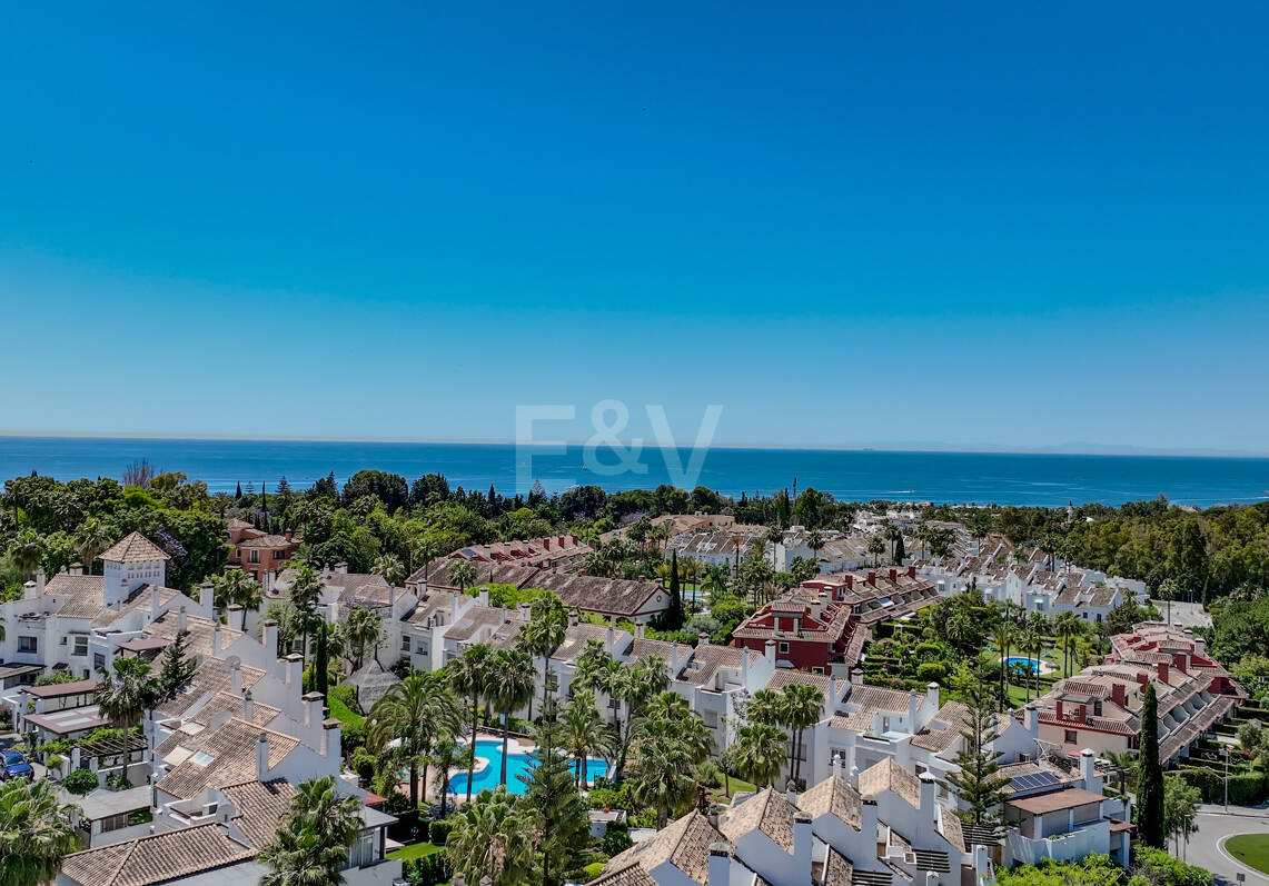 Stylowe współczesne miasta Schody od Puente Romano Beach Resort