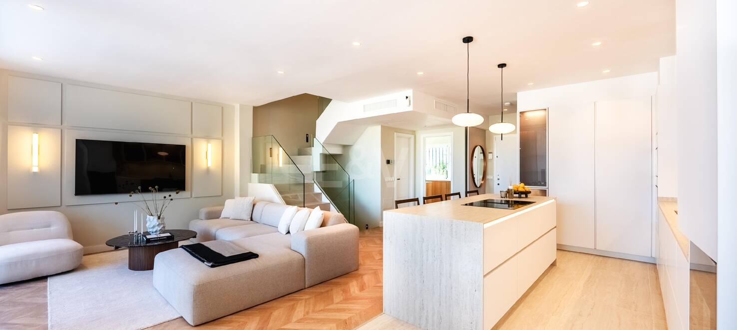 Maison de ville de luxe contemporaine à quelques pas de Puente Romano Beach Resort