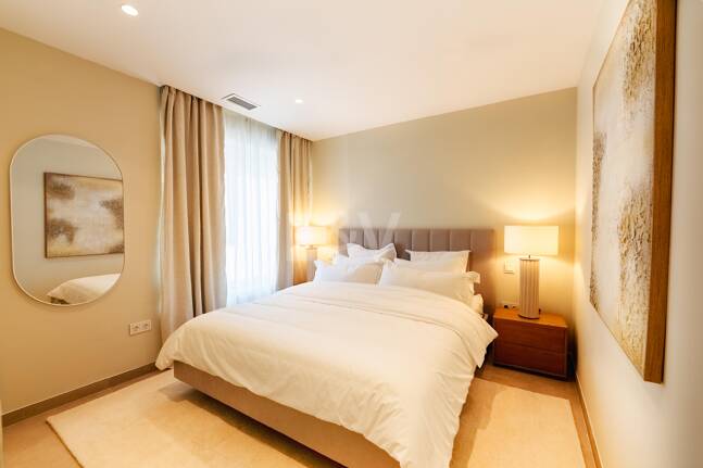 Contemporary Luxury Townhouse Steps from Puente Romano Beach Resort