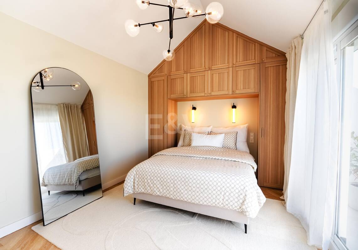 Stylowe współczesne miasta Schody od Puente Romano Beach Resort