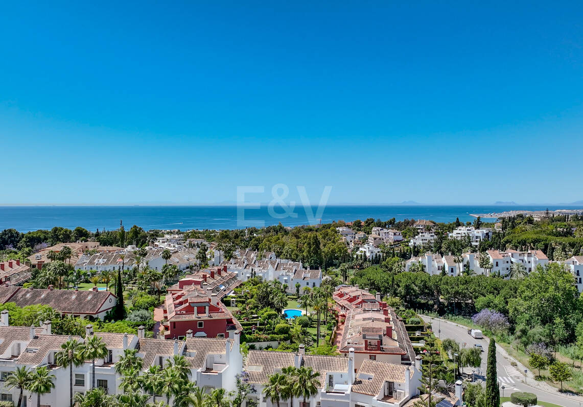 Stylowe współczesne miasta Schody od Puente Romano Beach Resort