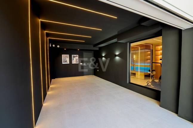 Contemporary Luxury Townhouse Steps from Puente Romano Beach Resort