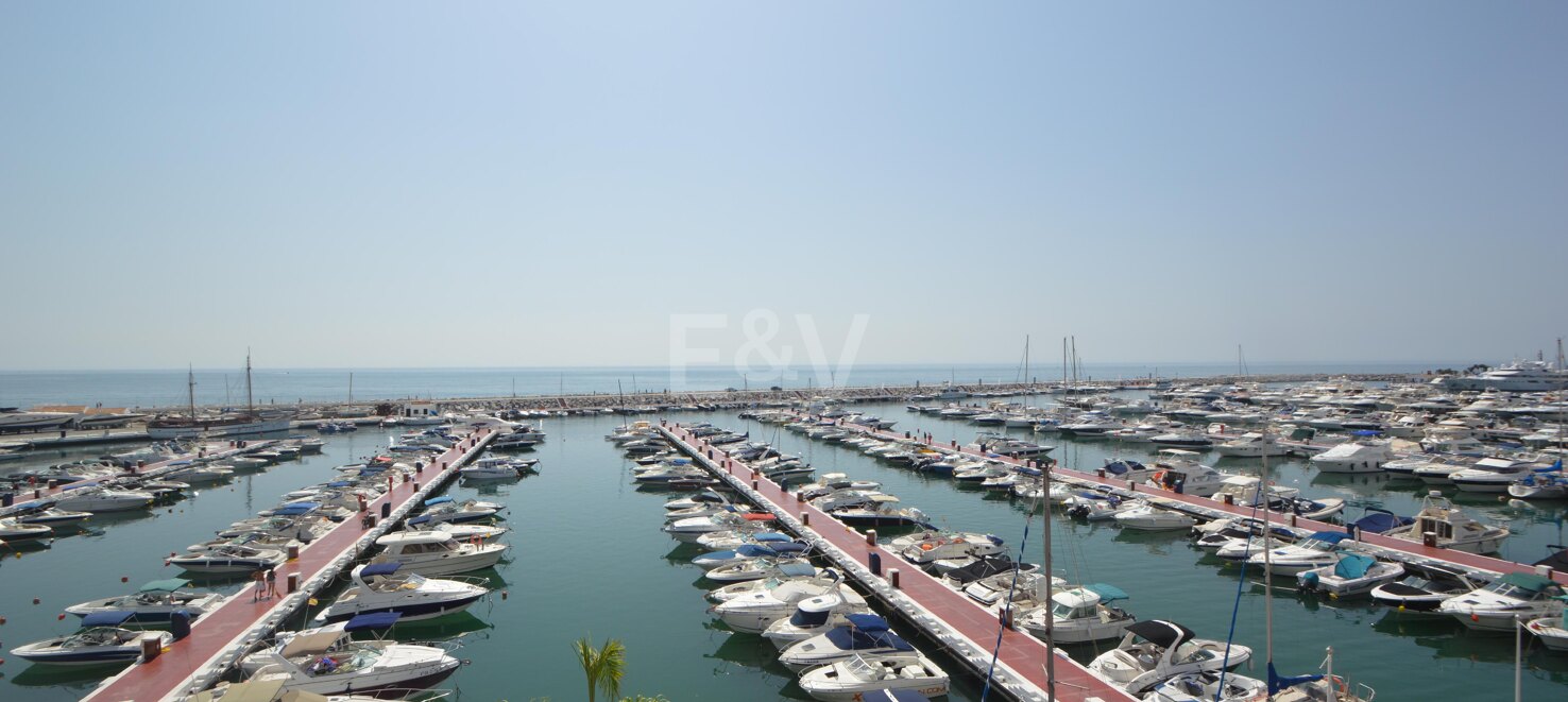 Appartement à vendre en Puerto Banus, Marbella (Toutes les zones)