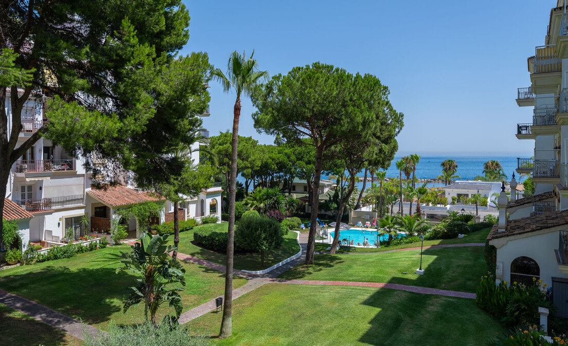 Leben in Puerto Banús mit offenem Meerblick