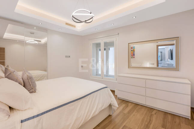 Frontline Puerto Banús – med utsikt över hamnen