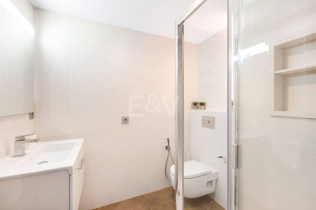 Frontline Puerto Banús – med utsikt över hamnen