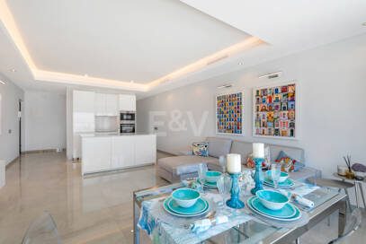 Frontline Puerto Banús – med utsikt över hamnen