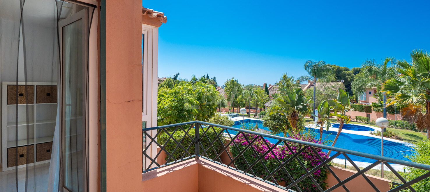 Reihenhaus in Los Monteros Playa zur Ferienvermietung, nur 400 m vom Strand entfernt.