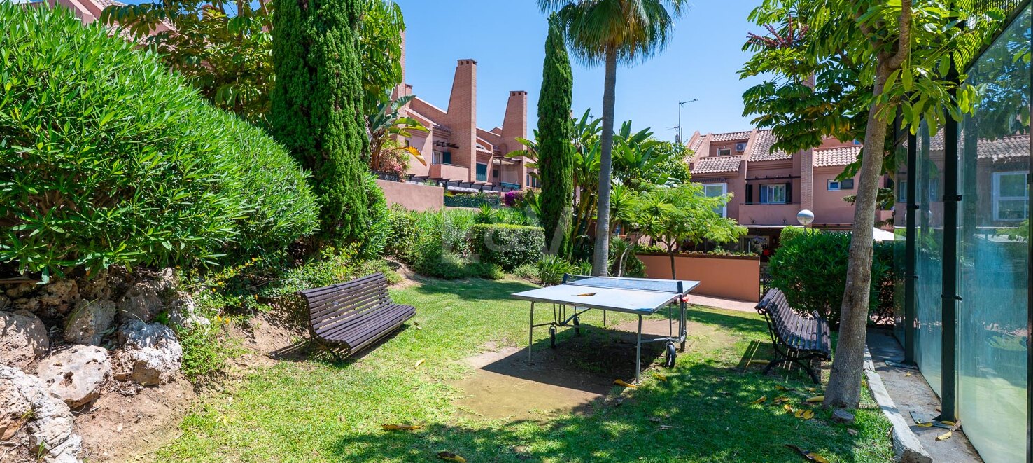 Reihenhaus in Los Monteros Playa zur Ferienvermietung, nur 400 m vom Strand entfernt.