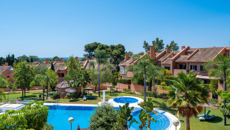 Reihenhaus in Los Monteros Playa zur Ferienvermietung, nur 400 m vom Strand entfernt.