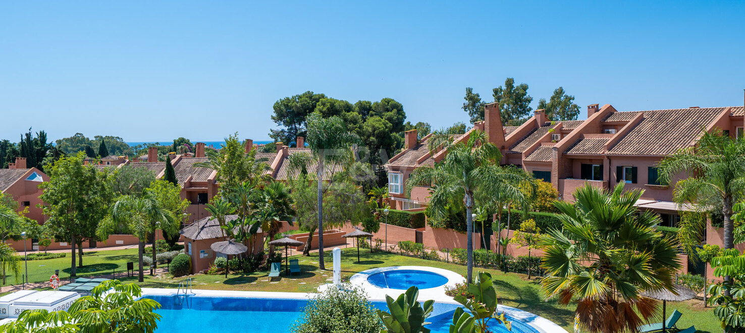 Reihenhaus in Los Monteros Playa zur Ferienvermietung, nur 400 m vom Strand entfernt.