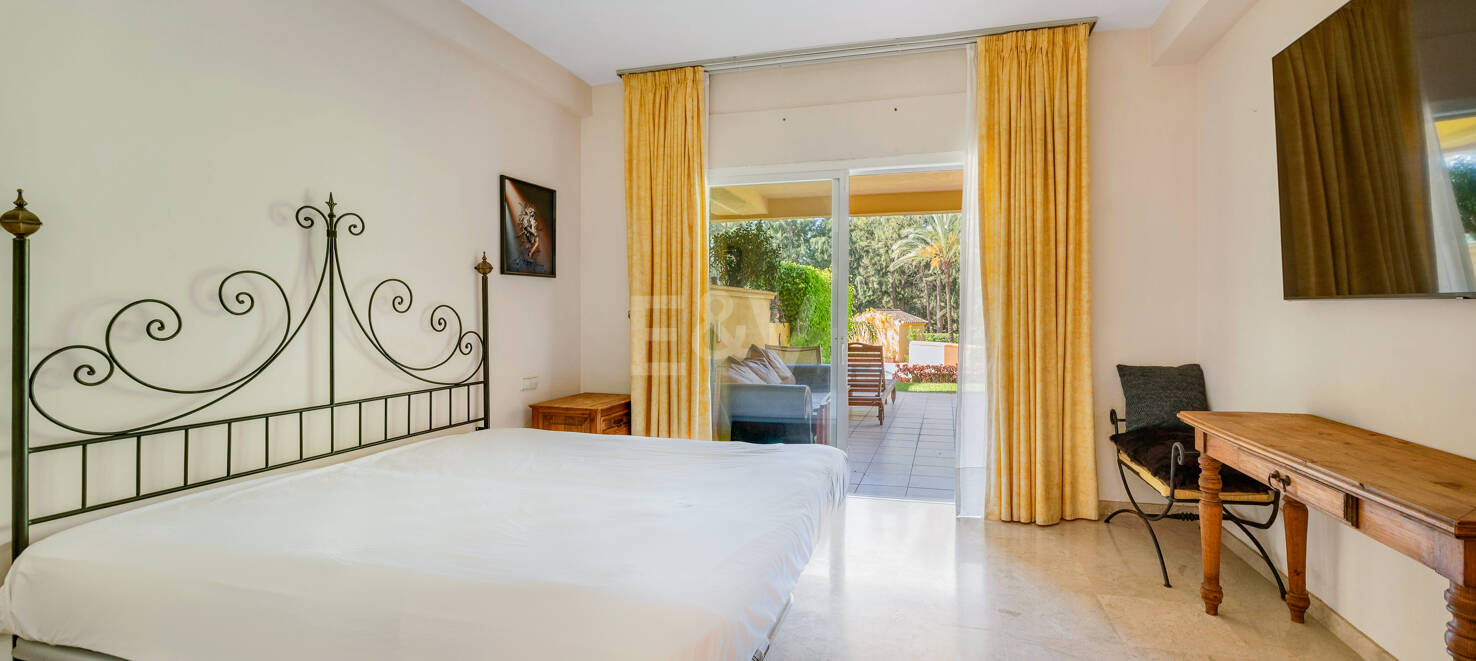 Spacious Garden Apartment in Prestigious Greenlife Village, Río Real