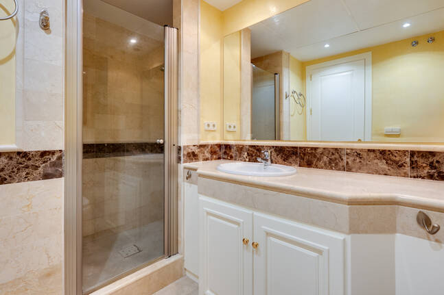 Amplio apartamento con jardín en el prestigioso complejo Greenlife Village, Río Real