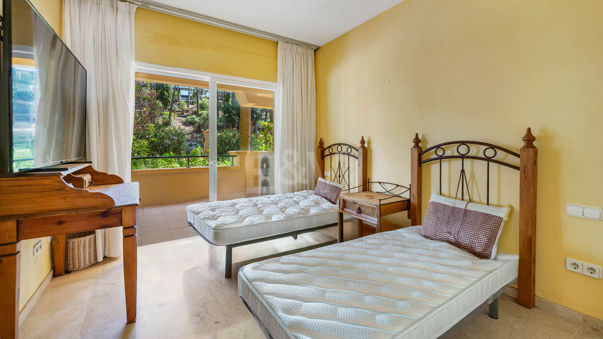 Amplio apartamento con jardín en el prestigioso complejo Greenlife Village, Río Real