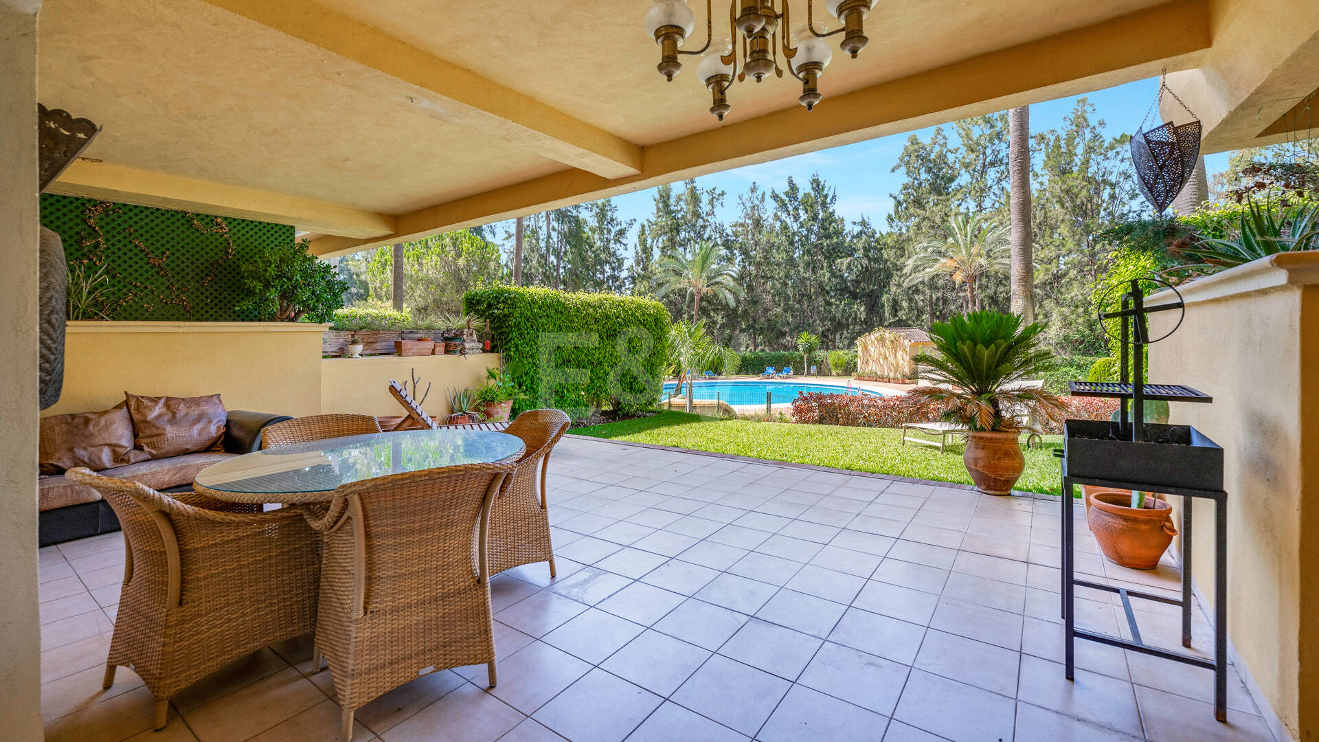 Amplio apartamento con jardín en el prestigioso complejo Greenlife Village, Río Real