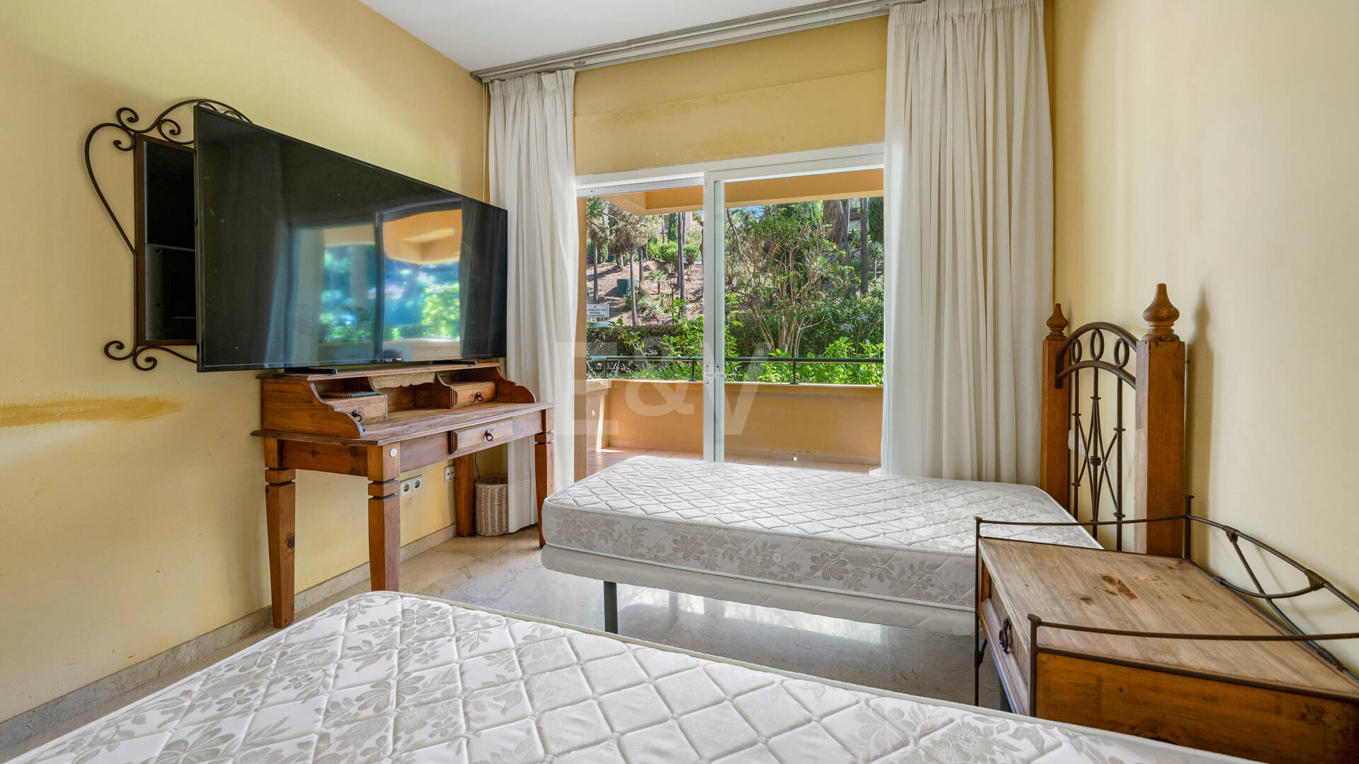 Amplio apartamento con jardín en el prestigioso complejo Greenlife Village, Río Real