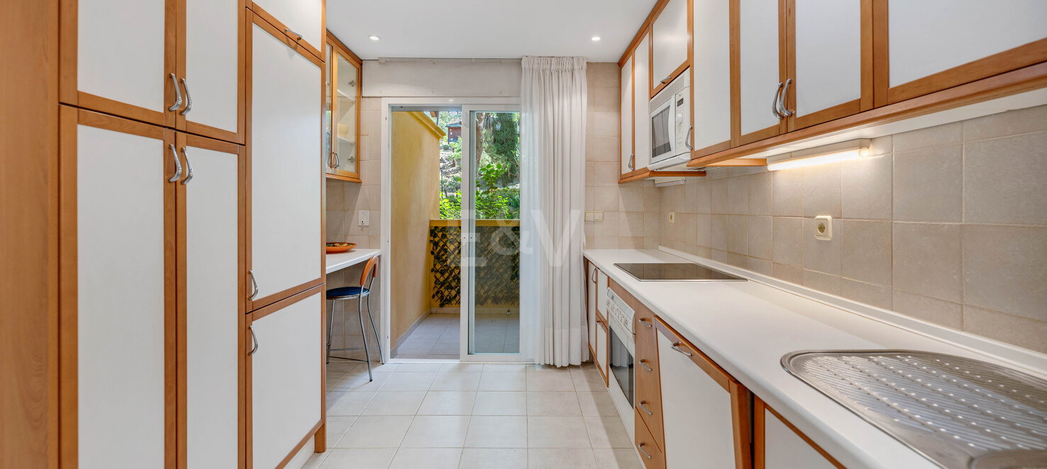 Rymlig Garden Lägenhet i Prestigefyllda Greenlife Village, Río Real
